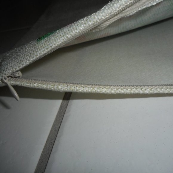 New MERRY CHRISTMAS Vintage Truck Pillow Cover Red - Picture 4 of 5